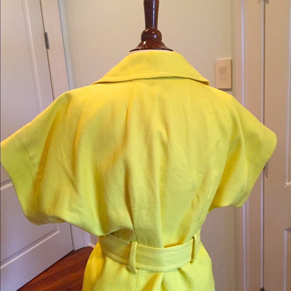 Trina Turk short jacket - Picture 2 of 5